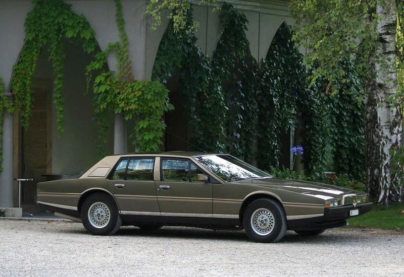 05621362-photo-centenaire-aston-martin-lagonda-v8-1976