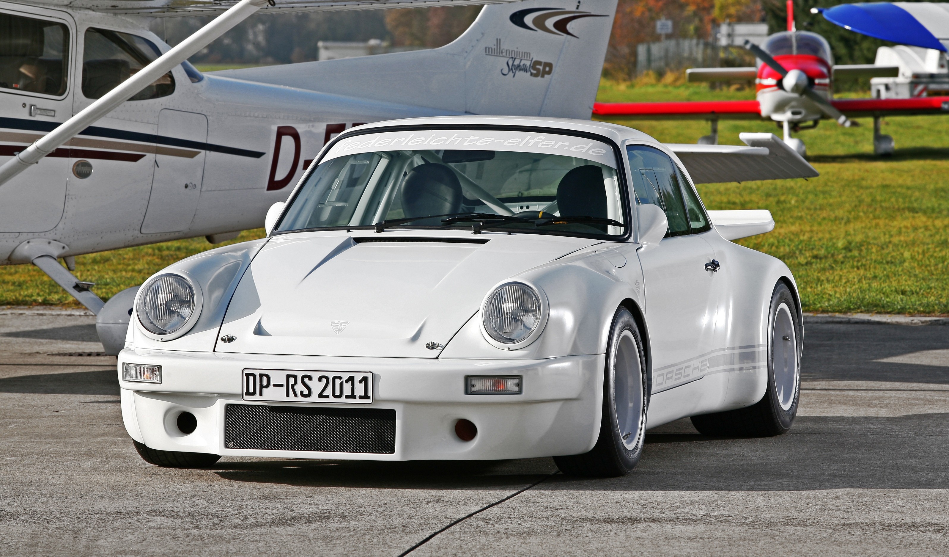 1973-Porsche-911-Lightweight-Carbon-Wide