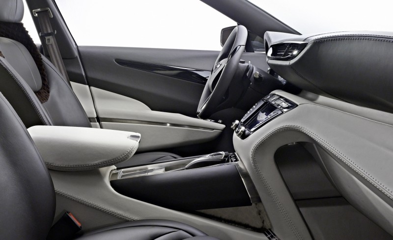 2009 Aston Martin LAGONDA SUV Concept 16 - Copy