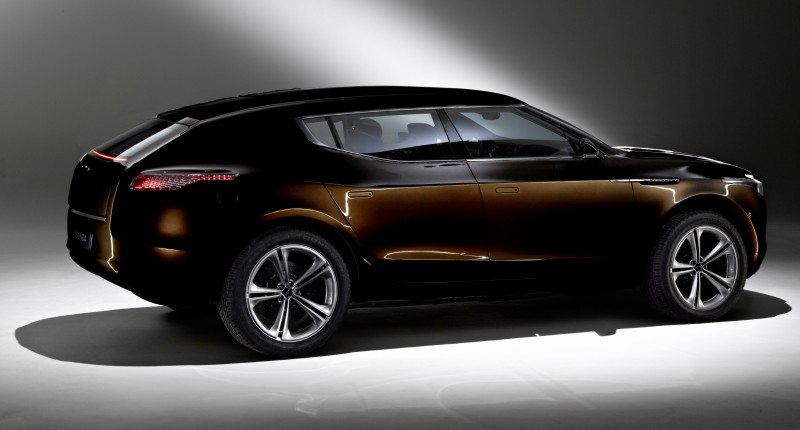 2010_Aston_Martin_Lagonda_003_14644334t5