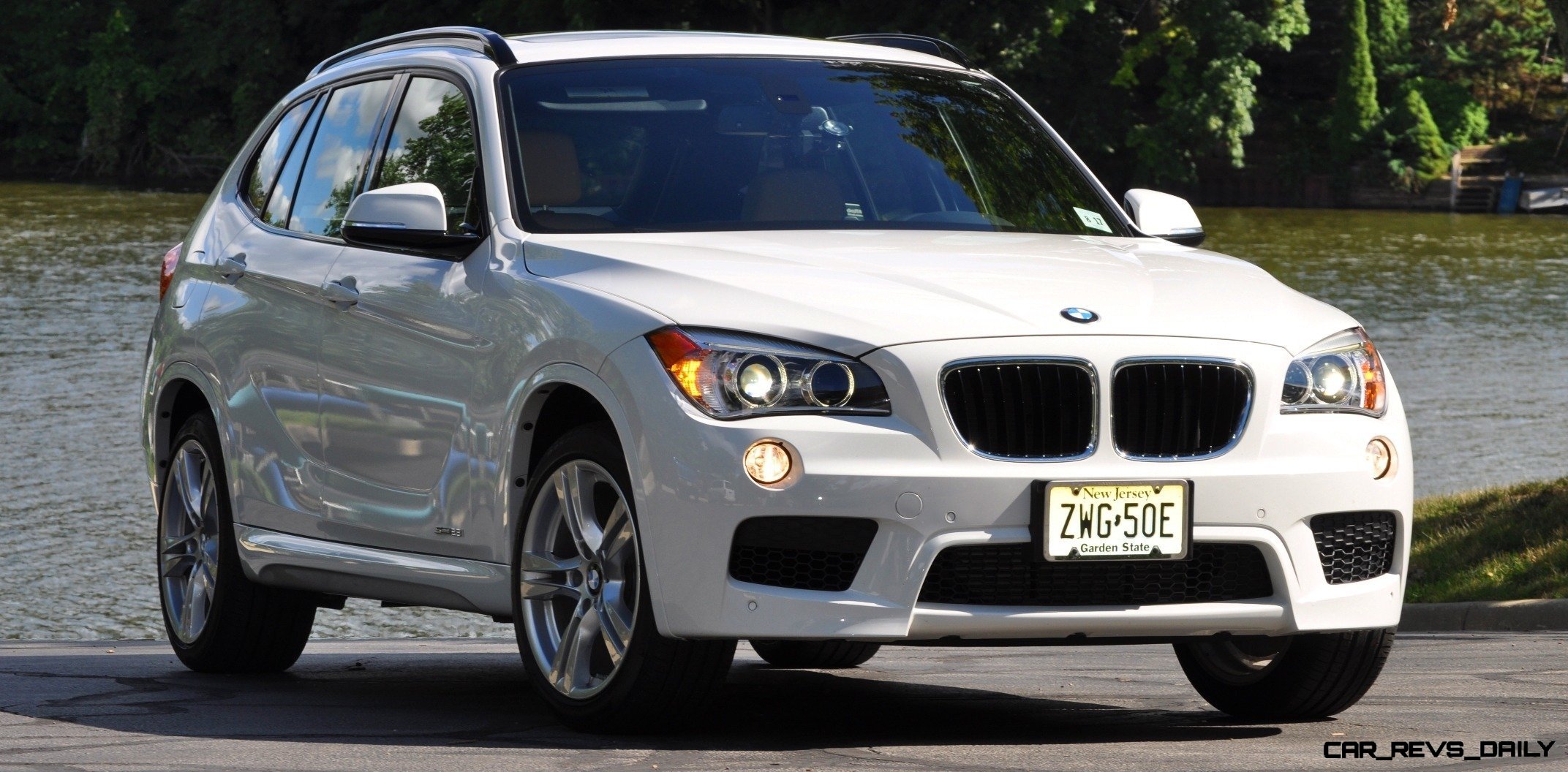 Track Test Review Video - 2013 BMW X1 sDrive28i M Sport + 77 Action Photos