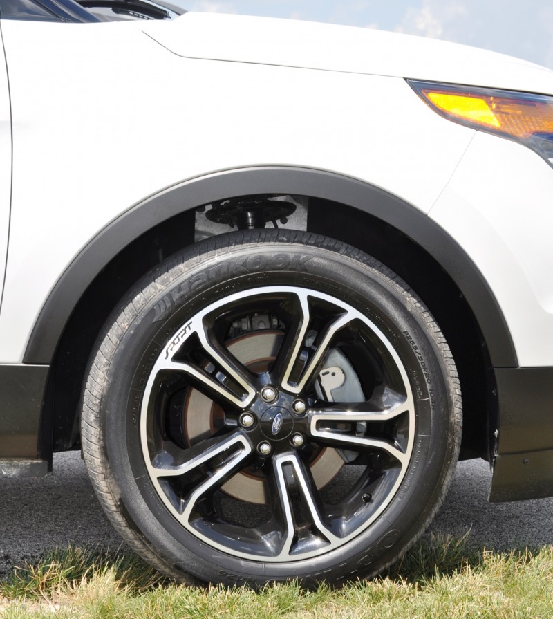 2015 Ford Explorer XLT Appearance Pack Adds 2.0L Turbo, Big Wheels and Dark Grey/Black Trims