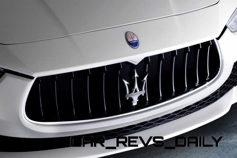 Maserati-Ghibli-dettaglio-calandra