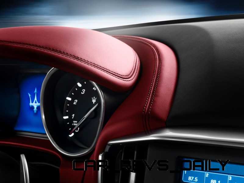 Maserati-Ghibli-dettaglio-pelle-cruscotto