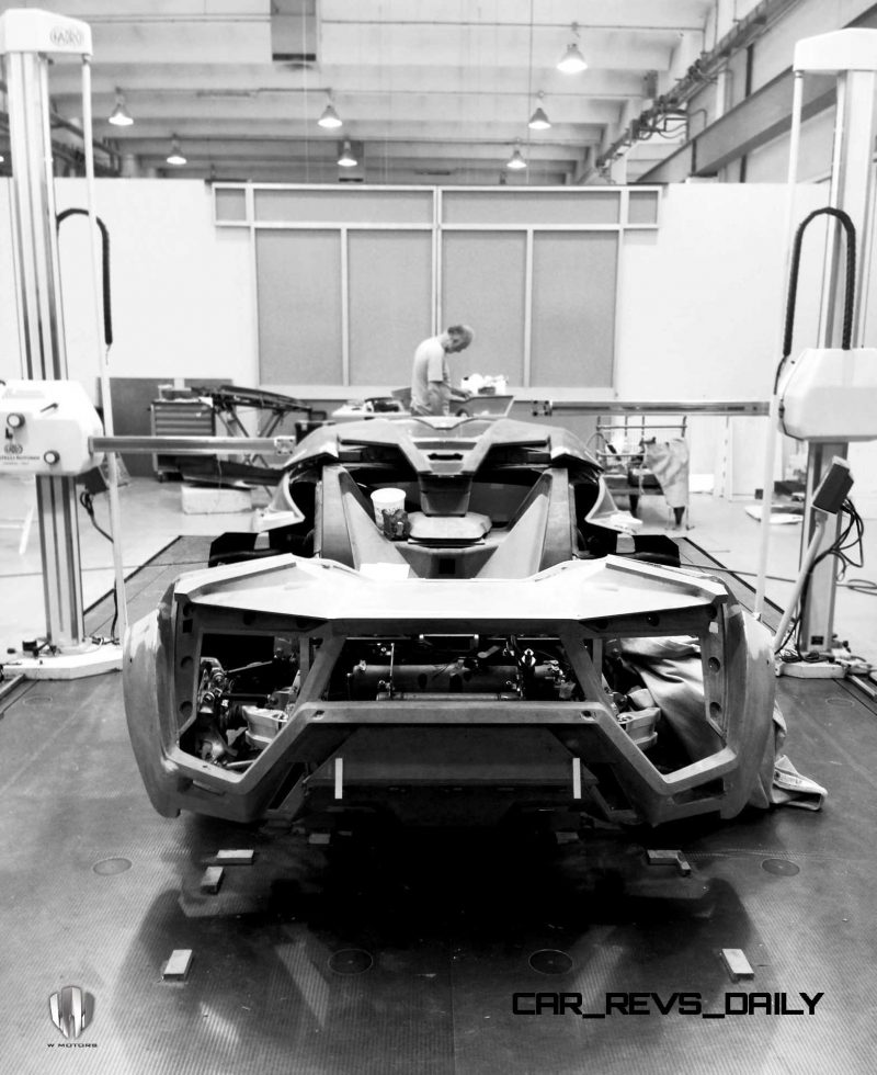 CarRevsDaily Supercars - Best of 2013 - W Motors Lykan HyperSport 42