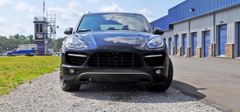 2014 Porsche Cayenne Turbo 35