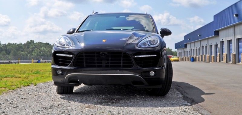 2014 Porsche Cayenne Turbo 37