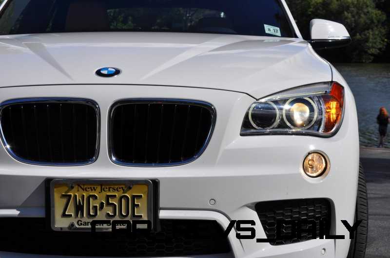BMW X1 sDrive28i M Sport - Alpine White in 60 High-Res Photos38