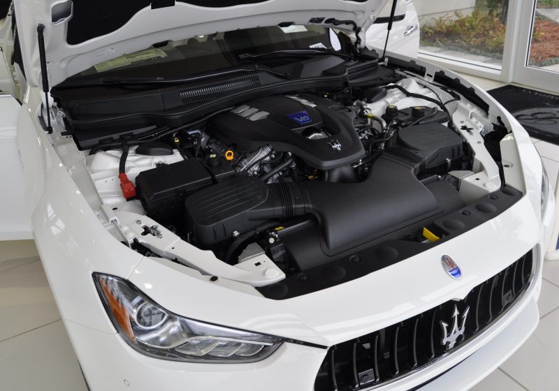 2014 Maserati Ghibli Q4 -- Interior Feels Luxe and High-Quality, But Back Seat A Bit Tight 19