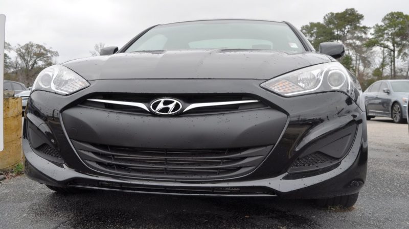 Hyundai Genesis Coupe 3.8 Track Pack  15
