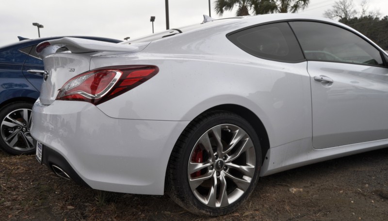 Hyundai Genesis Coupe 3.8 Track Pack  2