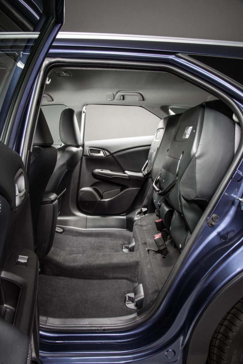 UK Honda Civic Tourer Touts Inner Beauty -- But This Wagon Is Gorgeous vs. Clinically-Depressed U.S. Civic 15