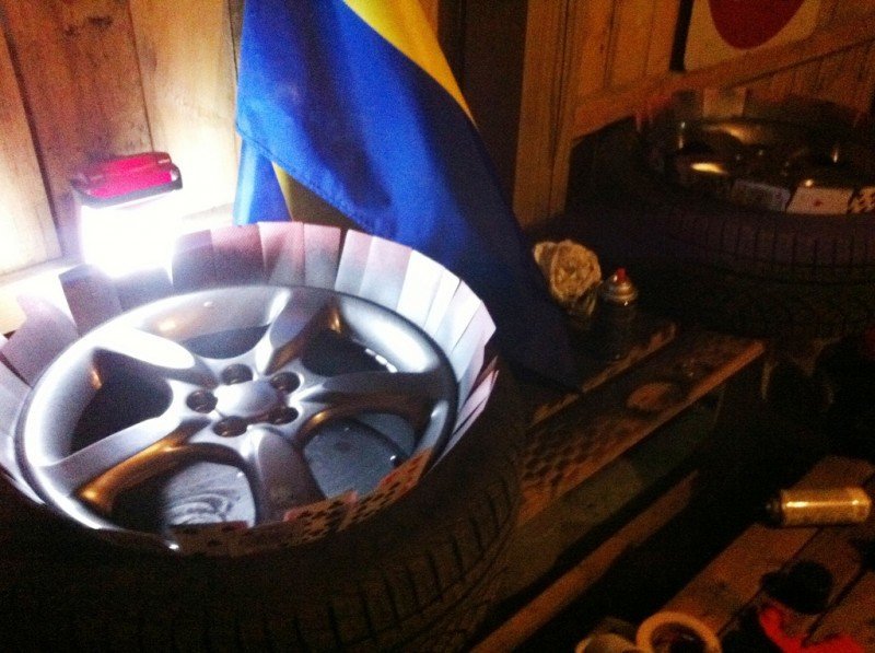 DIY how to paint wheels plastidip primer_7176321846_l