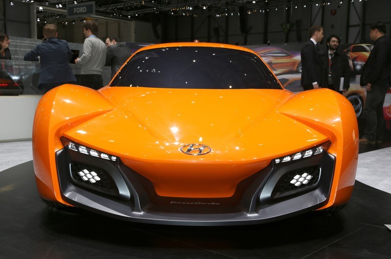 Hyundai PassoCorto Sports Car Is Torino Design Vision Come to Life!  Innovative Folded Surfacing + Hidden Cameras Replace Rear Glass 38