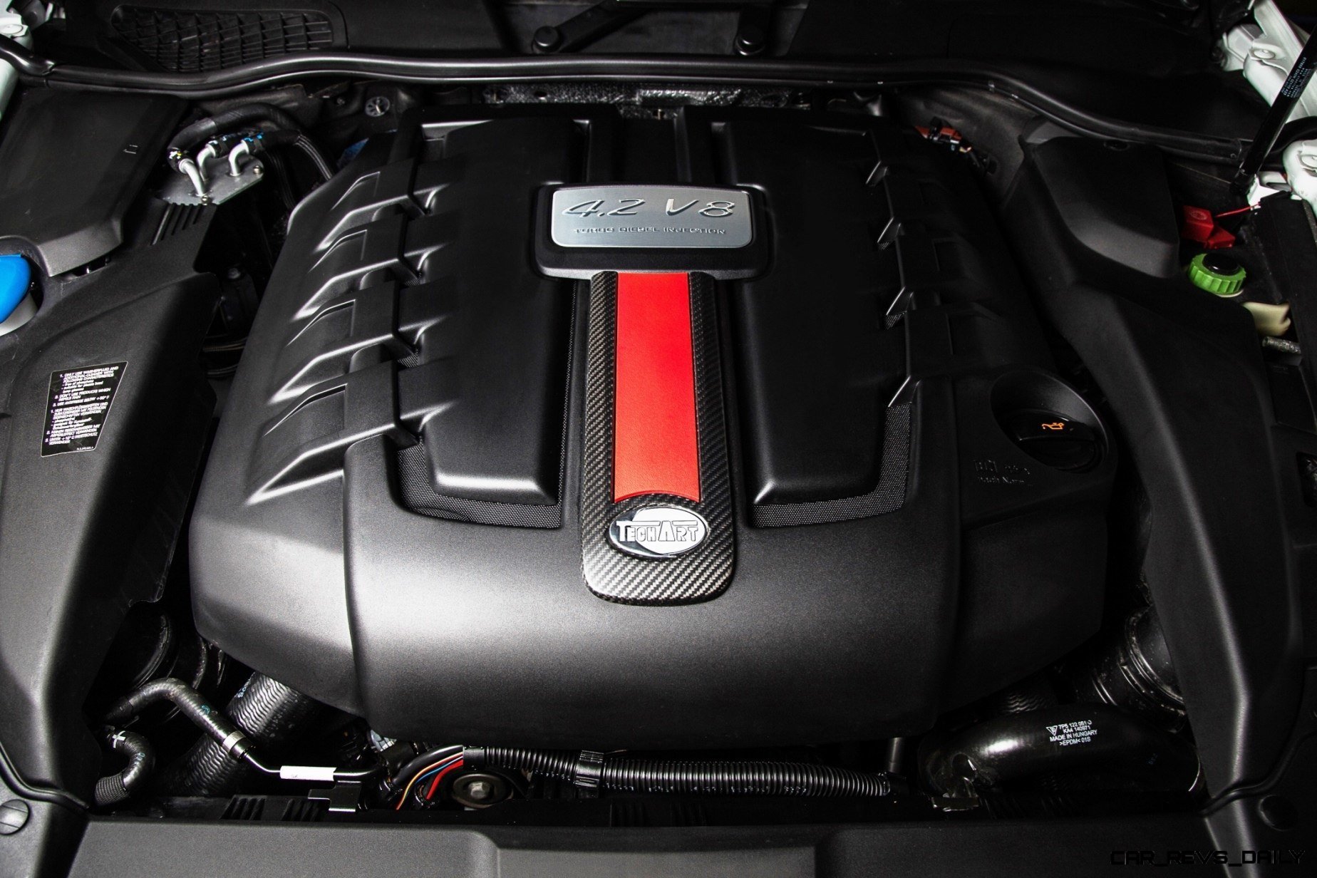 TECHART_Engine_Styling_Package_for_Porsche_Cayenne_S_Diesel