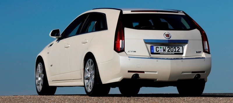 032_Cadillac_CTS-V_Sport_Wagon