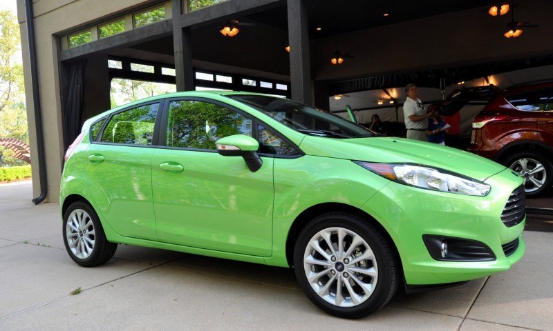 Car-Revs-Daily.com 2014 FORD Fiesta 10