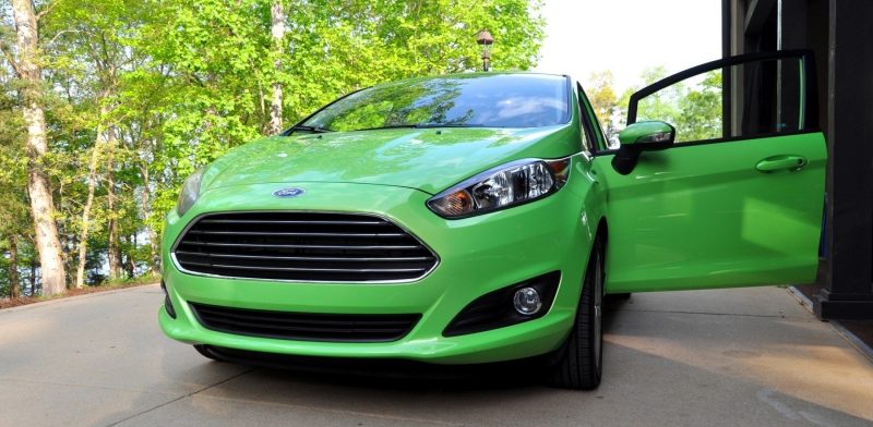 Car-Revs-Daily.com 2014 FORD Fiesta 15