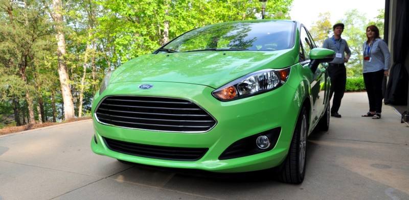 Car-Revs-Daily.com 2014 FORD Fiesta 16