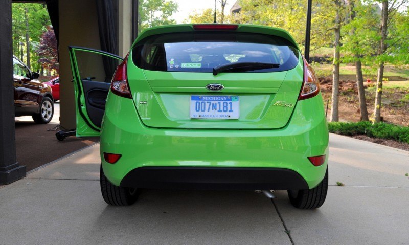 Car-Revs-Daily.com 2014 FORD Fiesta 3