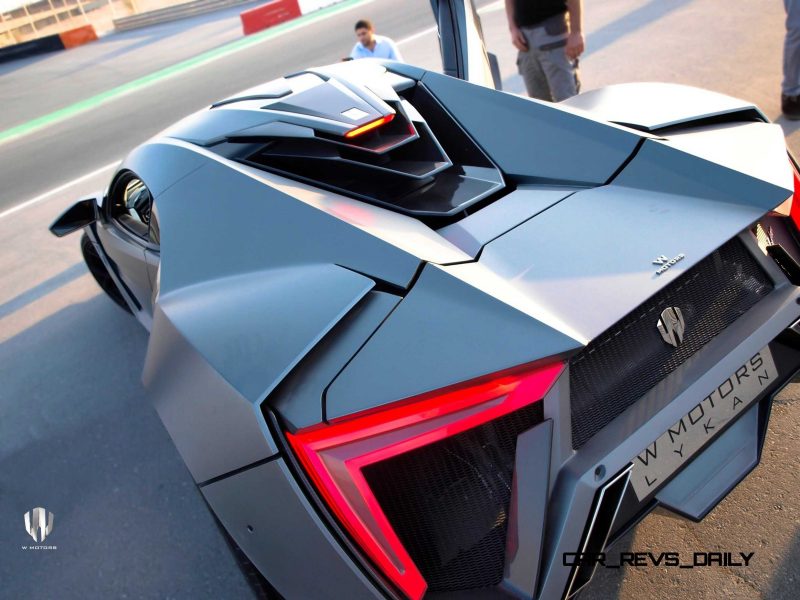 Car-Revs-Daily.com - W Motors LYKAN HyperSport 20