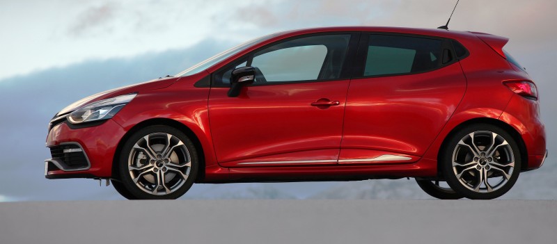 Car-Revs-Daily.com Builds a 2014 Renault Clio RS 200 EDC Lux 58