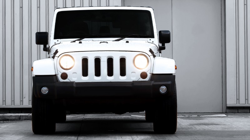 High-Fashion JEEP Upgrades - KAHN Design Shows Sexy New Wrangler Grilles, LEDs, Wheels and Leathers 28