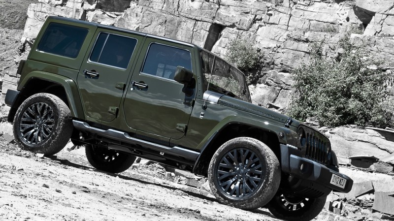 High-Fashion JEEP Upgrades - KAHN Design Shows Sexy New Wrangler Grilles, LEDs, Wheels and Leathers 48