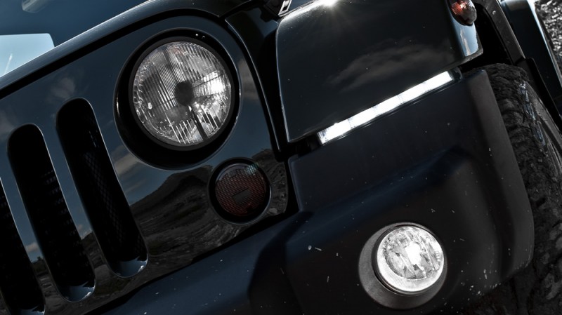 High-Fashion JEEP Upgrades - KAHN Design Shows Sexy New Wrangler Grilles, LEDs, Wheels and Leathers 50