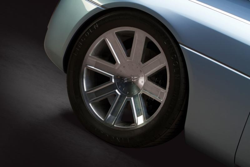 2002 Lincoln Continental Concept 8