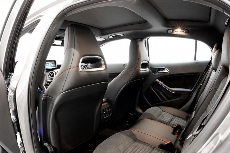 2015 BRABUS Mercedes-Benz GLA-Class 43