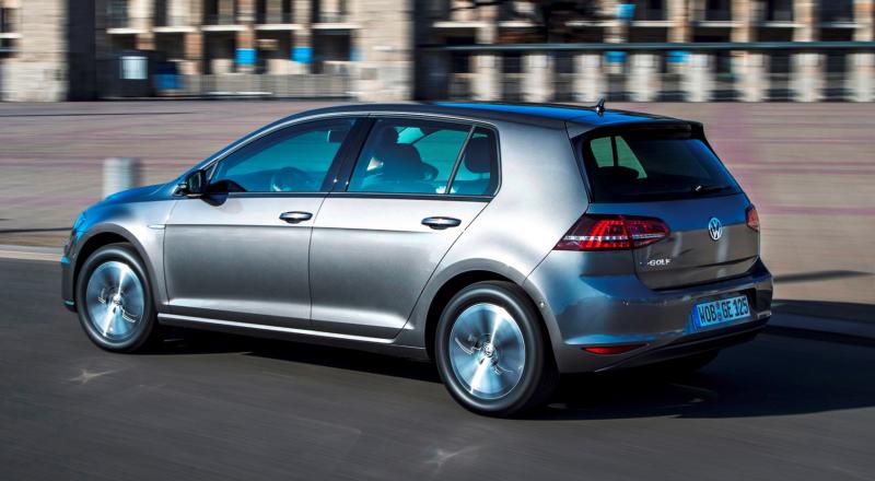 2015 Volkswagen e-Golf 19