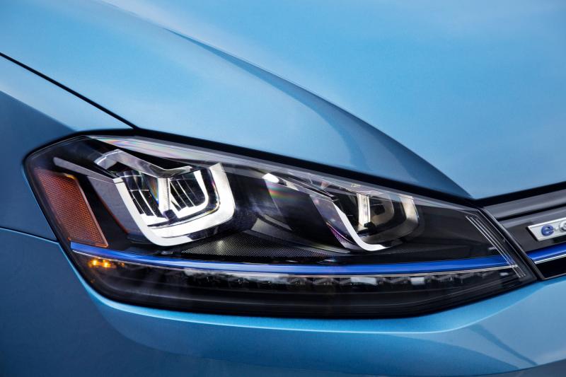 2015 e-Golf 13