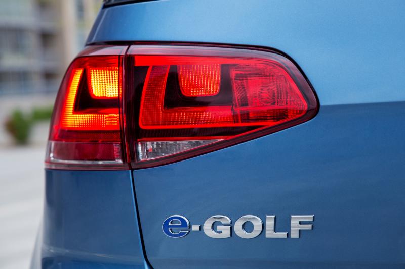 2015 e-Golf 17