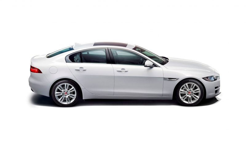 2016 Jaguar XE 32