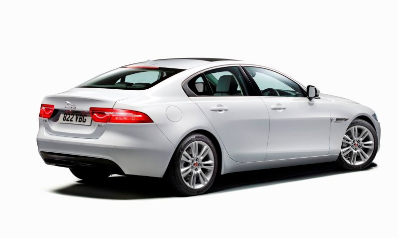 2016 Jaguar XE 37