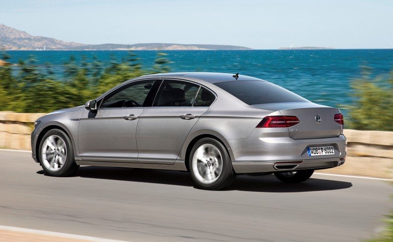 European 2015 Volkswagen Passat 16