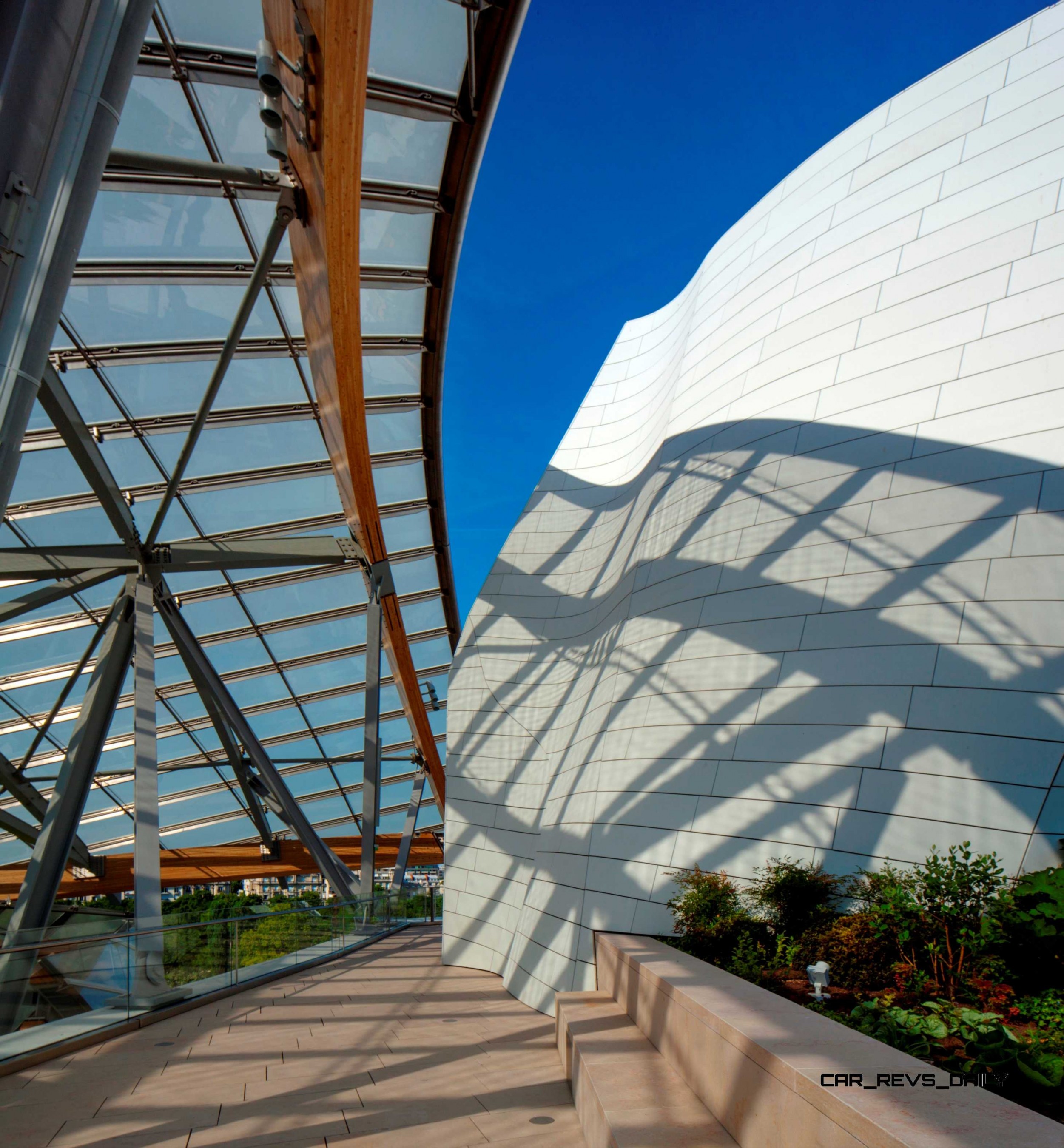 Preview of Frank Gehry's Paris Museum, Fondation Louis Vuitton
