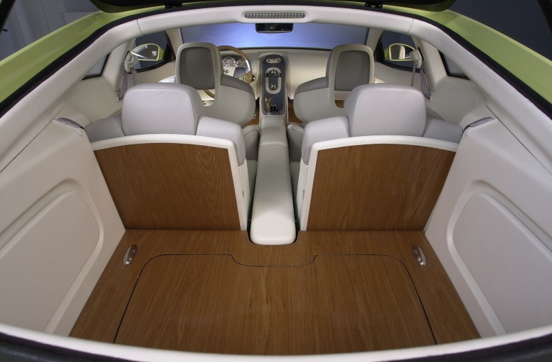 2004 Hyundai HCD-8 Sports Tourer Concept 19