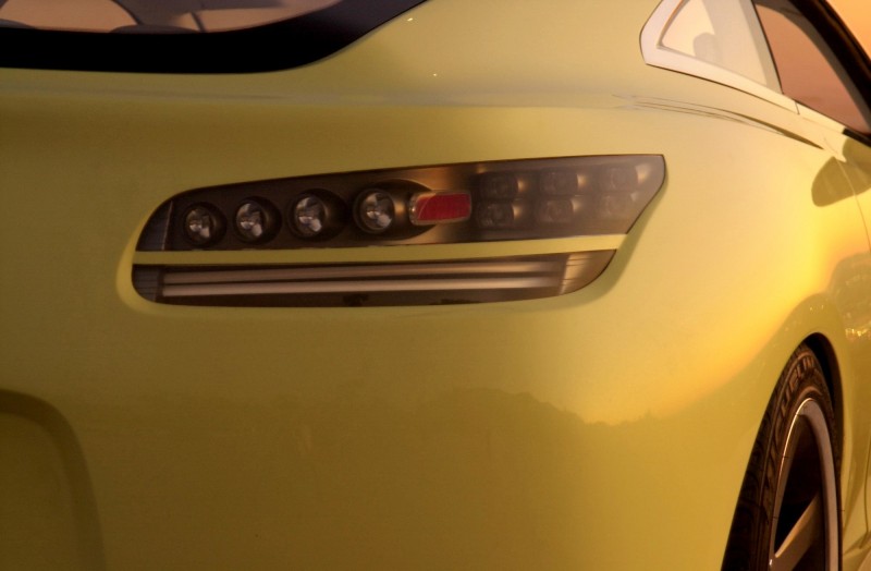 2004 Hyundai HCD-8 Sports Tourer Concept 34