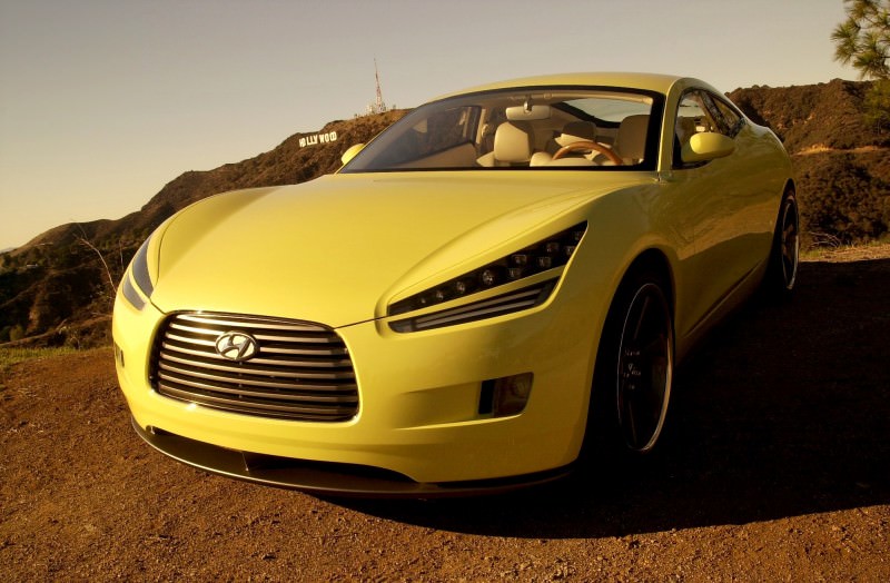 2004 Hyundai HCD-8 Sports Tourer Concept 6