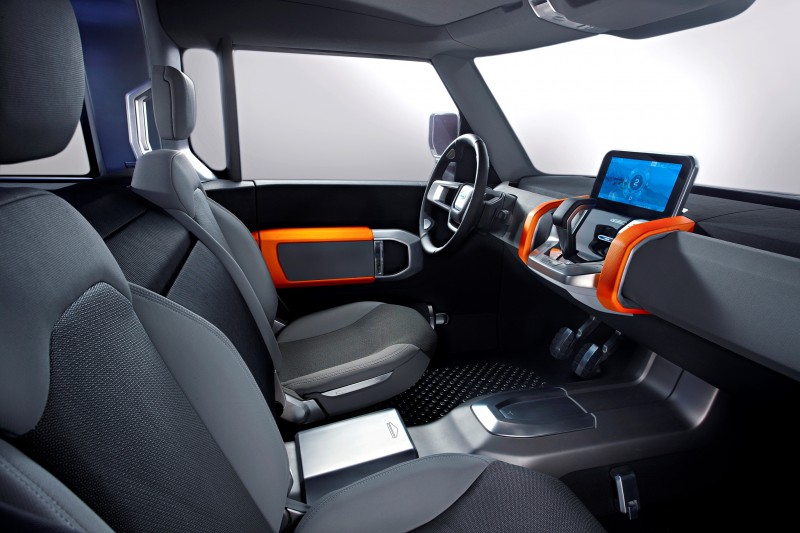 2011 Land Rover DC100 66