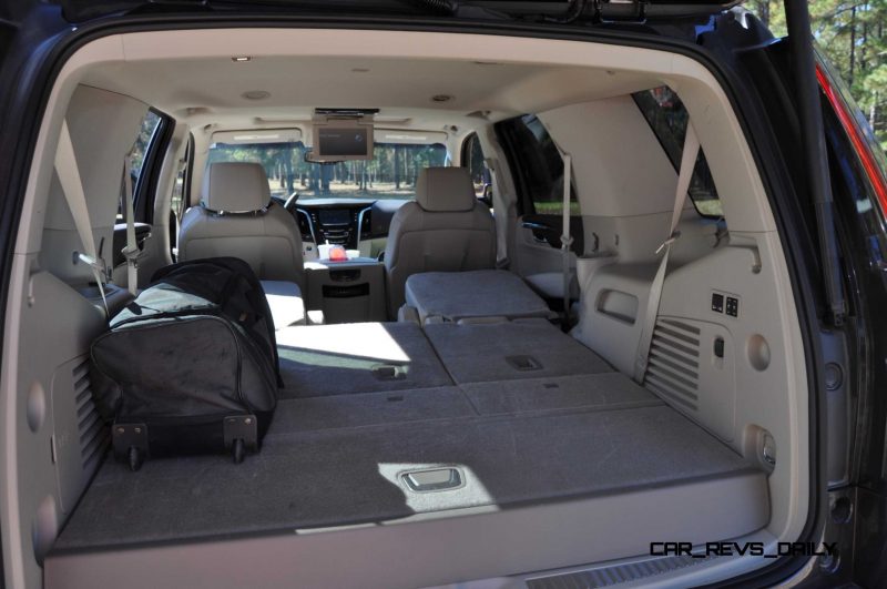 2015 Cadillac Escalade Luxury AWD 38