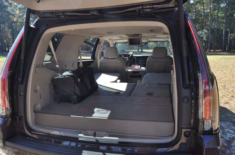 2015 Cadillac Escalade Luxury AWD 39