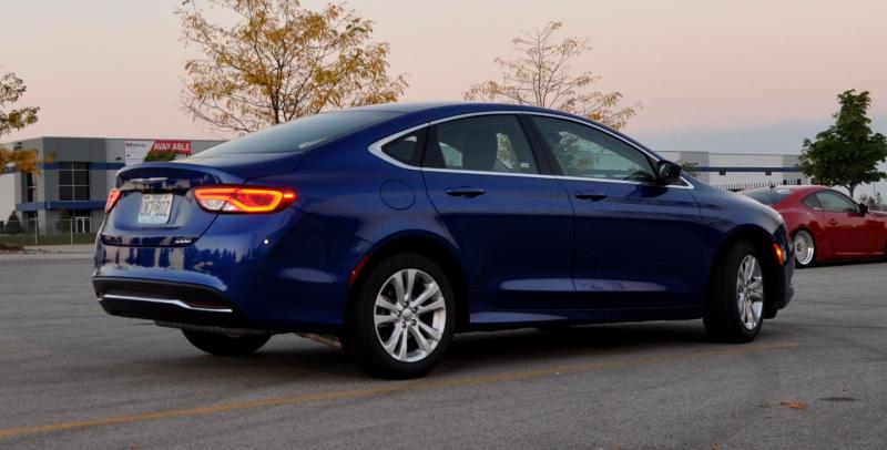 2015 Chrysler 200 Limited 10