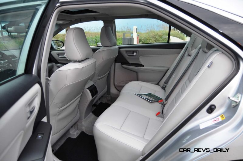 2015 Toyota Camry XLE V6 16
