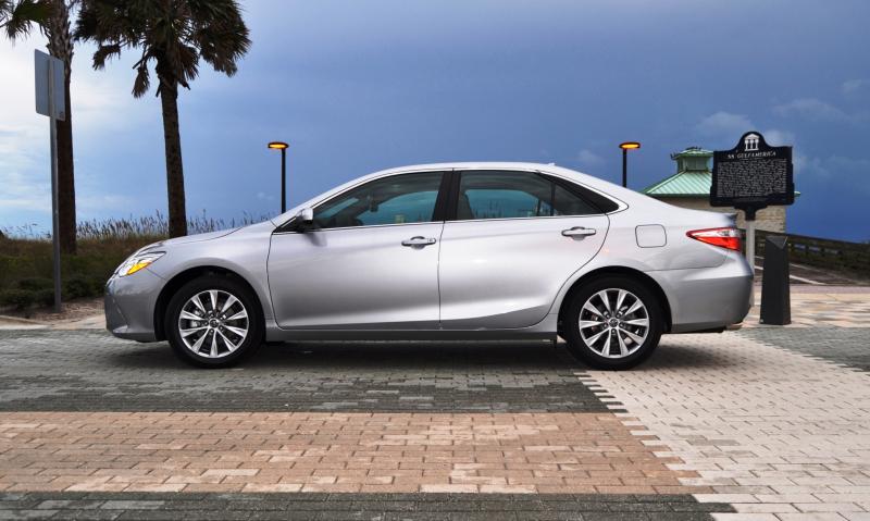 2015 Toyota Camry XLE V6 3