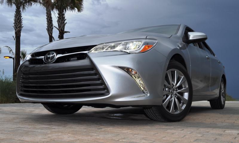 2015 Toyota Camry XLE V6 39