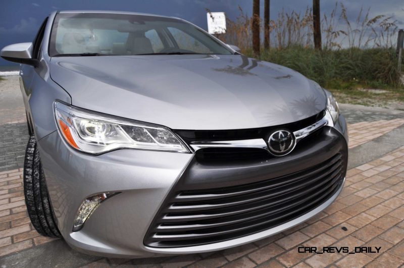 2015 Toyota Camry XLE V6 47
