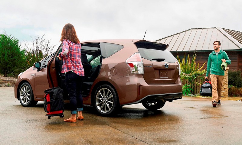 2015 Toyota Prius V 11